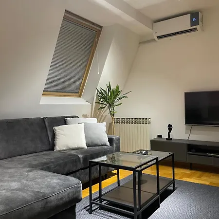 شقة In The Center With Free Parking *