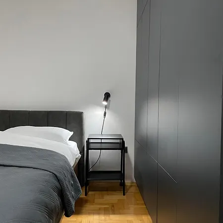 In The Center With Free Parking 巴尼西卢卡